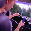 ZoomSafer Uses GPS To Turn Your Phone Off While Driving