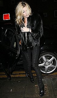 Photo of Kate Moss Wearing Black Lace-Up Jeans in London 2009-11-16 04:50:22