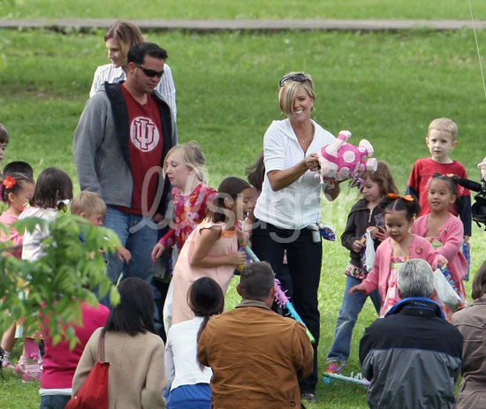 Jon and Kate Gosselin Spotted Out With Their Kids