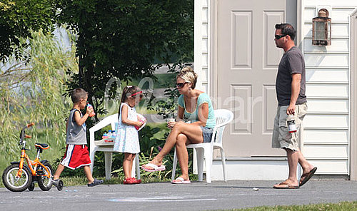 Jon and Kate Continue to Hang Out For the Sake of Their Eight Jon and Kate Continue to Hang Out For the Sake of Their Eight