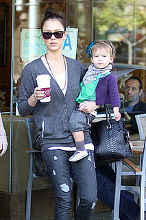Lil Links: Jessica and Honor Are Stylish on Their Coffee Run