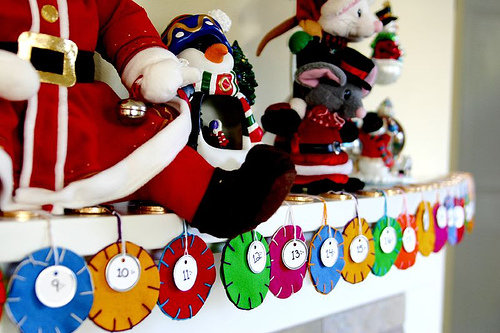 This advent calendar is made from stitched felt circles attached to small gold chocolate coins you can pull down and enjoy each day.
This advent calendar is made from stitched felt circles attached to small gold chocolate coins you can pull down and enjoy each day.