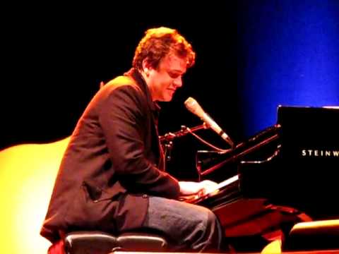 Jason Segel Asks Swell Season Concertgoers to Call Him For Sex