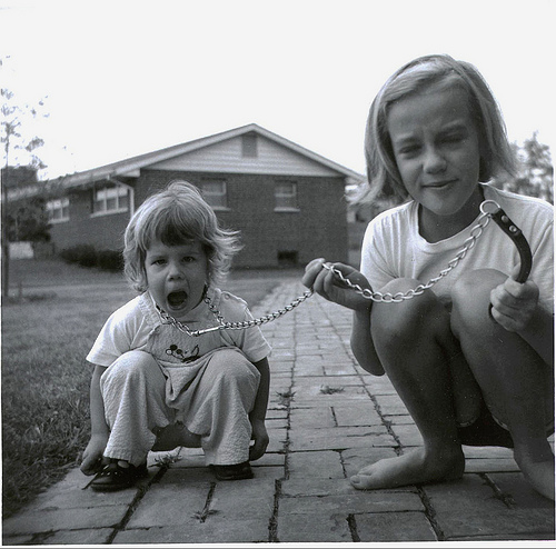 Study Finds Eldest Siblings Less Cooperative and Giving