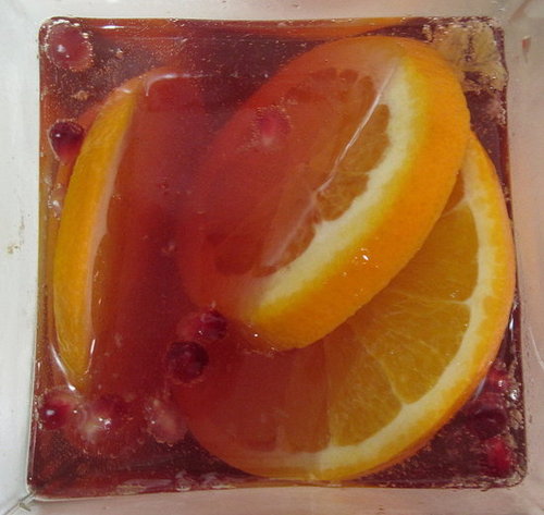 Easy Sparkling Wine and Pomegranate Juice Holiday Punch Recipe