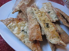 Homemade Thyme Cracker Recipe