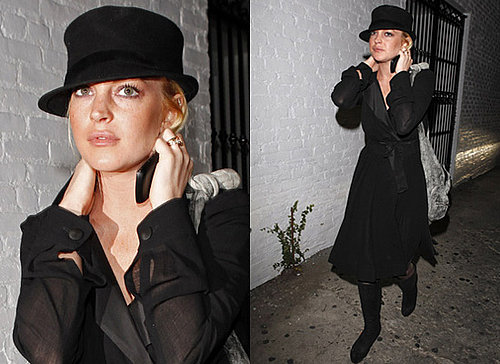 Photos of Lindsay Lohan in Black hat and Coat Dress in Los Angeles 2010-01-11 06:00:51