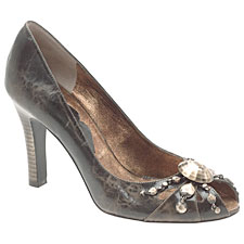 Online Sale Alert! 15% Off and Free Shipping at Nine West