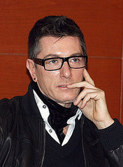 Insiders Balk at Increasingly Fast-Paced Fashion Cycle