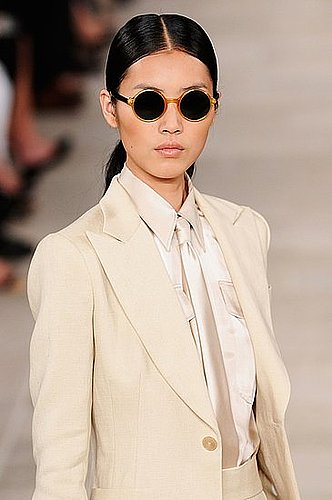 Round Shades: Snap off the "2009" and you've got yourself a Spring must-have. Round Shades: Snap off the "2009" and you've got yourself a Spring must-have.