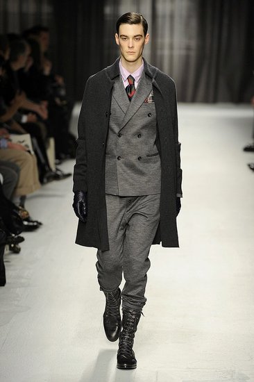 Milan: Moschino Men's Fall 2009 Milan: Moschino Men's Fall 2009