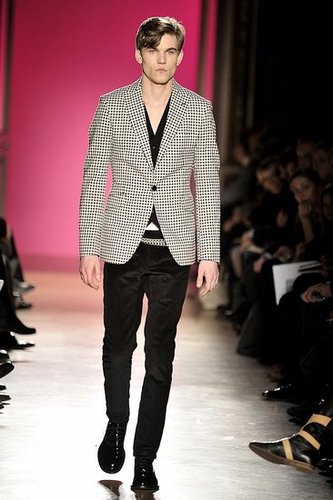 Paris: Emanuel Ungaro Men's Fall 2009 Paris: Emanuel Ungaro Men's Fall 2009