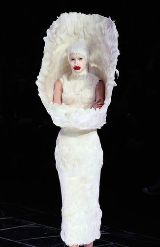 Alexander McQueen Fall 2009: A Twisted Fantasy Alexander McQueen Fall 2009: A Twisted Fantasy