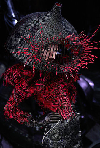 Alexander McQueen Fall 2009: A Twisted Fantasy Alexander McQueen Fall 2009: A Twisted Fantasy