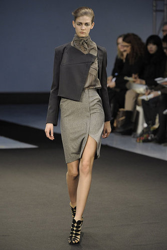 RM by Roland Mouret Fall 2009: "The Work of a Local Dressmaker" RM by Roland Mouret Fall 2009: "The Work of a Local Dressmaker"