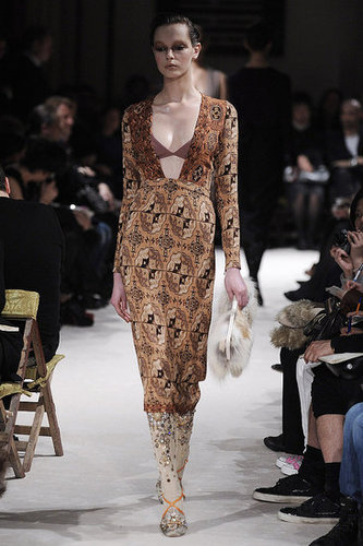 Miu Miu Fall 2009: A Sultry Riff on the Bourgeois Miu Miu Fall 2009: A Sultry Riff on the Bourgeois