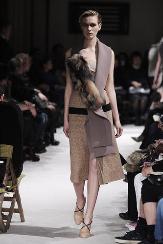 Miu Miu Fall 2009: A Sultry Riff on the Bourgeois Miu Miu Fall 2009: A Sultry Riff on the Bourgeois