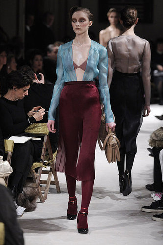 Miu Miu Fall 2009: A Sultry Riff on the Bourgeois Miu Miu Fall 2009: A Sultry Riff on the Bourgeois