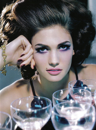 Vogue Italia February 2009 by Miles Aldridge
Vogue Italia February 2009 by Miles Aldridge