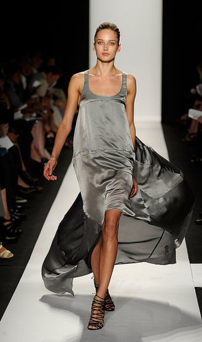 Narciso Rodriguez Loosens Up for Spring 2010, Signs Deal with eBay for Lower-Priced Line