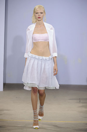 A Softer Side of Jonathan Saunders for Spring 2010 A Softer Side of Jonathan Saunders for Spring 2010