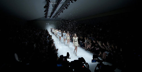 Burberry Returns to Home Turf for Spring 2010 Burberry Returns to Home Turf for Spring 2010