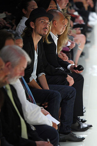 Burberry Returns to Home Turf for Spring 2010 Burberry Returns to Home Turf for Spring 2010