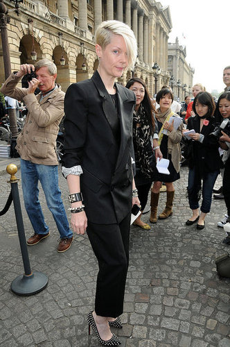 Balenciaga Aims to Go Thorougly Modern for Spring 2010 Balenciaga Aims to Go Thorougly Modern for Spring 2010