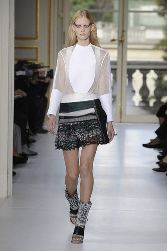 Balenciaga Aims to Go Thorougly Modern for Spring 2010 Balenciaga Aims to Go Thorougly Modern for Spring 2010