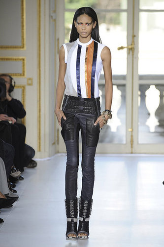 Balenciaga Aims to Go Thorougly Modern for Spring 2010 Balenciaga Aims to Go Thorougly Modern for Spring 2010
