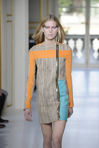Balenciaga Aims to Go Thorougly Modern for Spring 2010 Balenciaga Aims to Go Thorougly Modern for Spring 2010