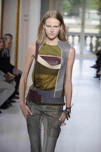 Balenciaga Aims to Go Thorougly Modern for Spring 2010 Balenciaga Aims to Go Thorougly Modern for Spring 2010