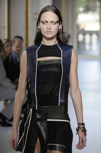 Balenciaga Aims to Go Thorougly Modern for Spring 2010 Balenciaga Aims to Go Thorougly Modern for Spring 2010