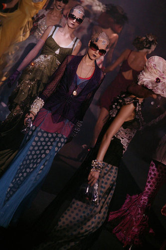 John Galliano Harks Back to Fading Film Stars for Spring 2010 John Galliano Harks Back to Fading Film Stars for Spring 2010