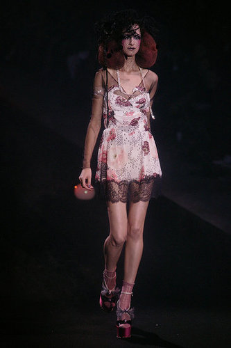 John Galliano Harks Back to Fading Film Stars for Spring 2010 John Galliano Harks Back to Fading Film Stars for Spring 2010