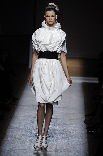 Stefano Pilati Is Seeing Strawberries, Knee Slits for Yves Saint Laurent Spring 2010 Stefano Pilati Is Seeing Strawberries, Knee Slits for Yves Saint Laurent Spring 2010