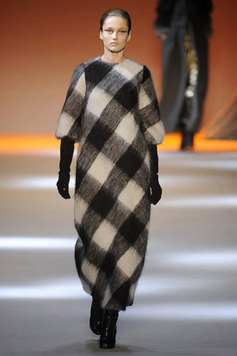 Paris Fashion Week: Giambattista Valli Fall 2009 Paris Fashion Week: Giambattista Valli Fall 2009
