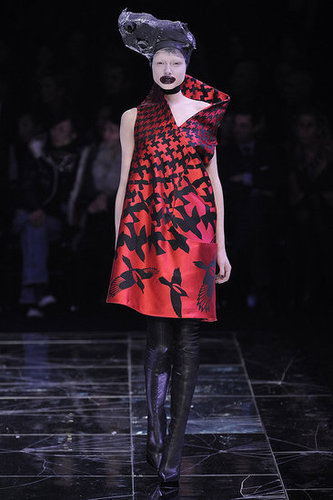 Paris Fashion Week: Alexander McQueen Fall 2009 Paris Fashion Week: Alexander McQueen Fall 2009