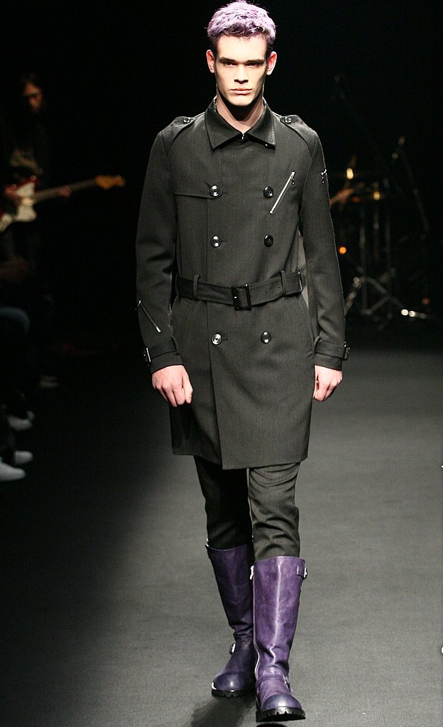 Japan Fashion Week: Less Than Fall 2009 Japan Fashion Week: Less Than Fall 2009