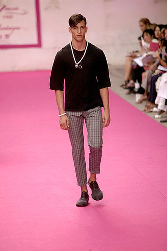 Paris: Emanuel Ungaro Men's Spring 2010 Paris: Emanuel Ungaro Men's Spring 2010