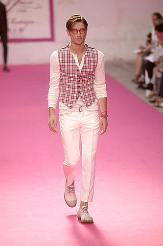 Paris: Emanuel Ungaro Men's Spring 2010 Paris: Emanuel Ungaro Men's Spring 2010