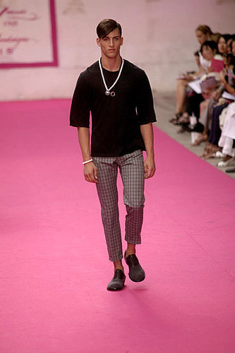 Paris: Emanuel Ungaro Men's Spring 2010 Paris: Emanuel Ungaro Men's Spring 2010