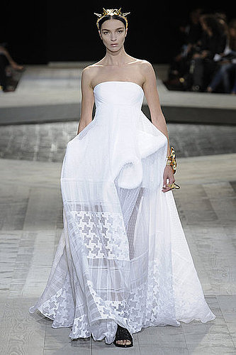 Givenchy Fall 2009 Couture
Givenchy Fall 2009 Couture