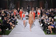 London Fashion Week: Julien Macdonald Spring 2010