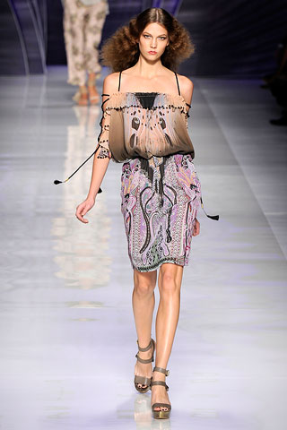 Etro
Etro