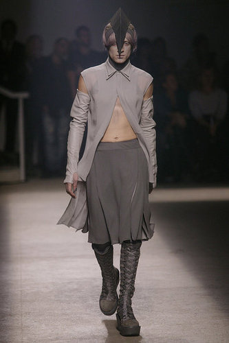 Paris Fashion Week: Gareth Pugh Spring 2010 Paris Fashion Week: Gareth Pugh Spring 2010