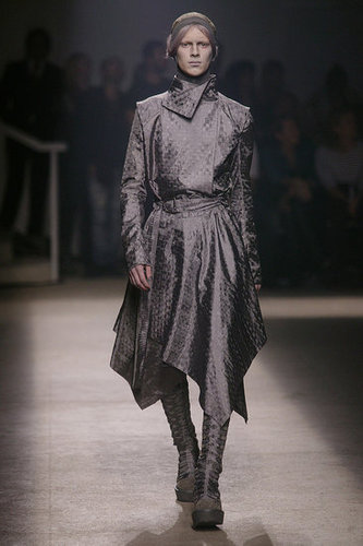 Paris Fashion Week: Gareth Pugh Spring 2010 Paris Fashion Week: Gareth Pugh Spring 2010