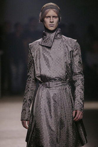 Paris Fashion Week: Gareth Pugh Spring 2010 Paris Fashion Week: Gareth Pugh Spring 2010