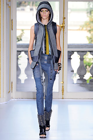 Balenciaga spring 2010 Balenciaga spring 2010