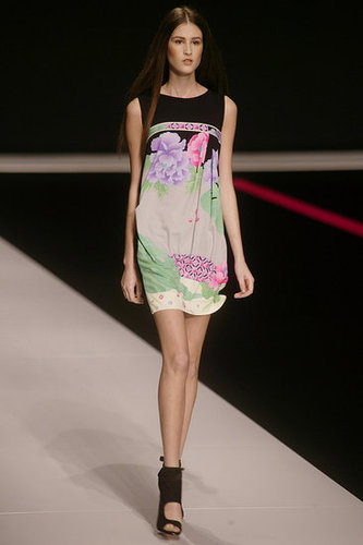 Paris Fashion Week: Leonard Spring 2010 Paris Fashion Week: Leonard Spring 2010